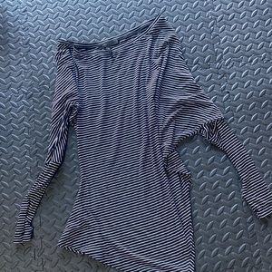 Bcbgmaxazria size XS asymmetrical top